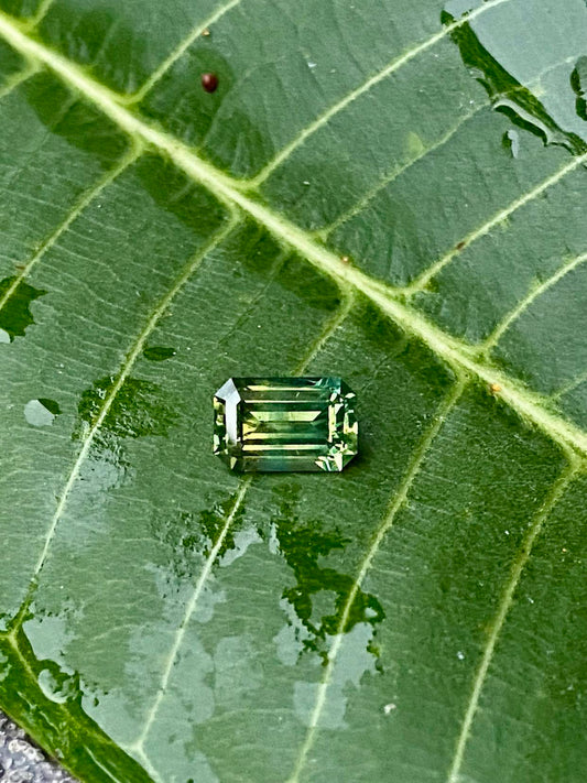 Yellow Green Parti Sapphire